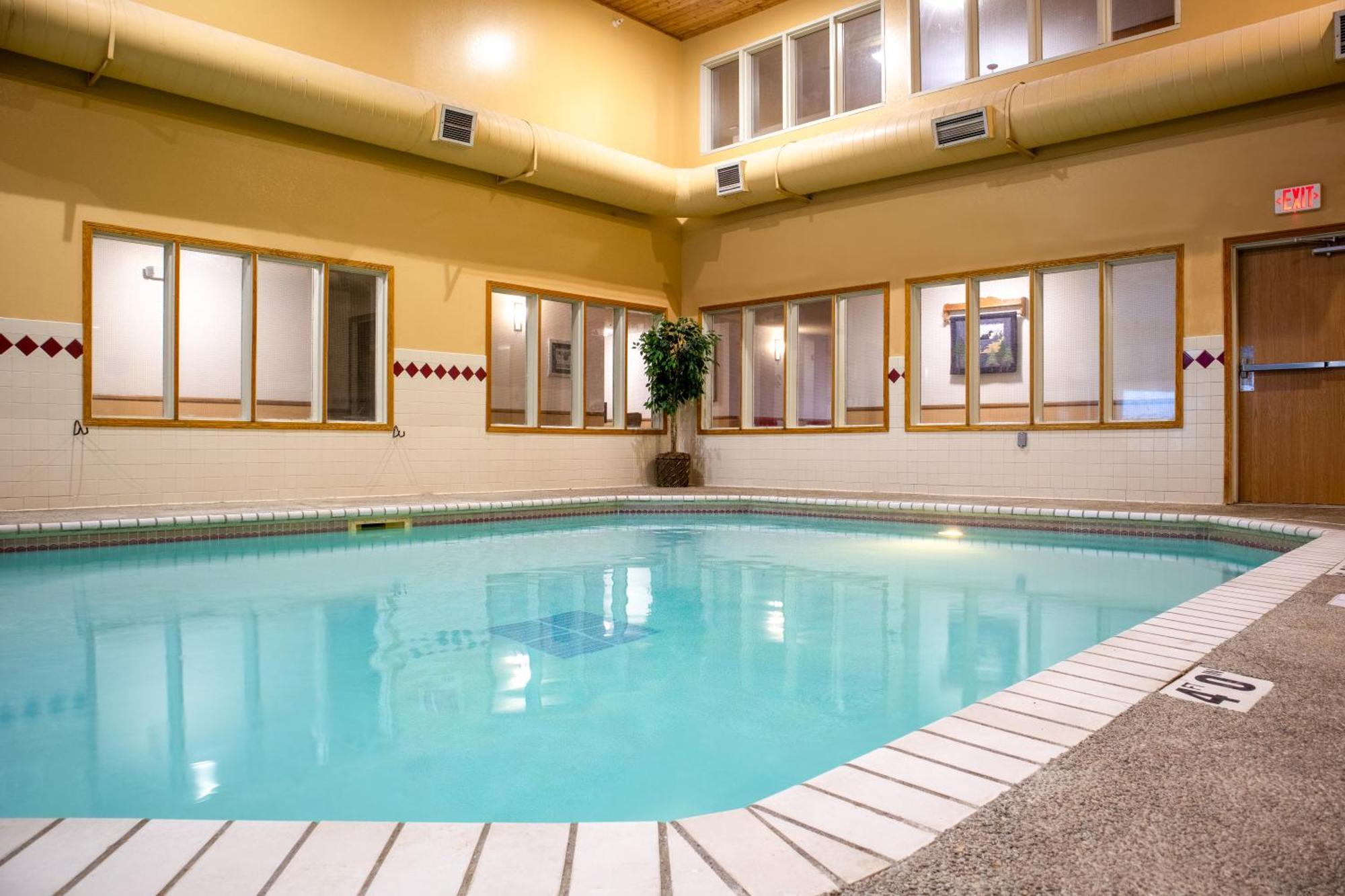 Norland Inn & Suites Roseau Kültér fotó